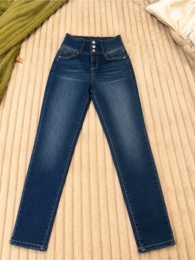 Women's High-Rise Skinny Jeans in Dark Blue with Triple-Button Waist